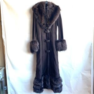 Stunning 90’s Floor length Coat w/removable fur trim- worn once.